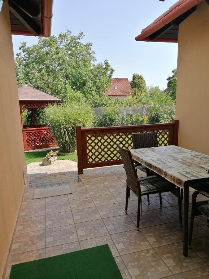 Kaktuszvirag Apartmanhaz Hajdúszoboszló المظهر الخارجي الصورة