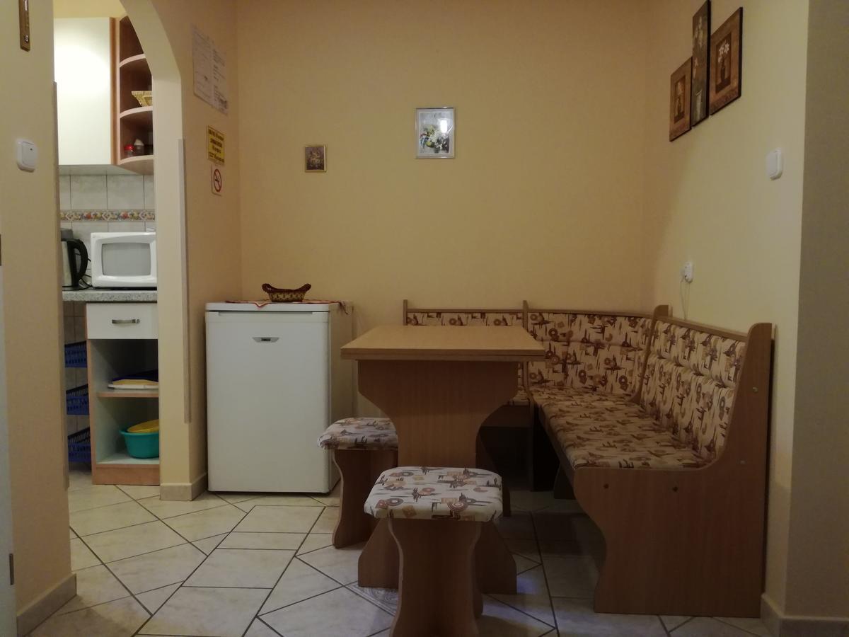 Kaktuszvirag Apartmanhaz Hajdúszoboszló المظهر الخارجي الصورة